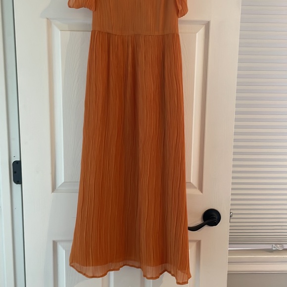 NEW Express Golden Maxi Dress w/ Pockets - Picture 3 of 5